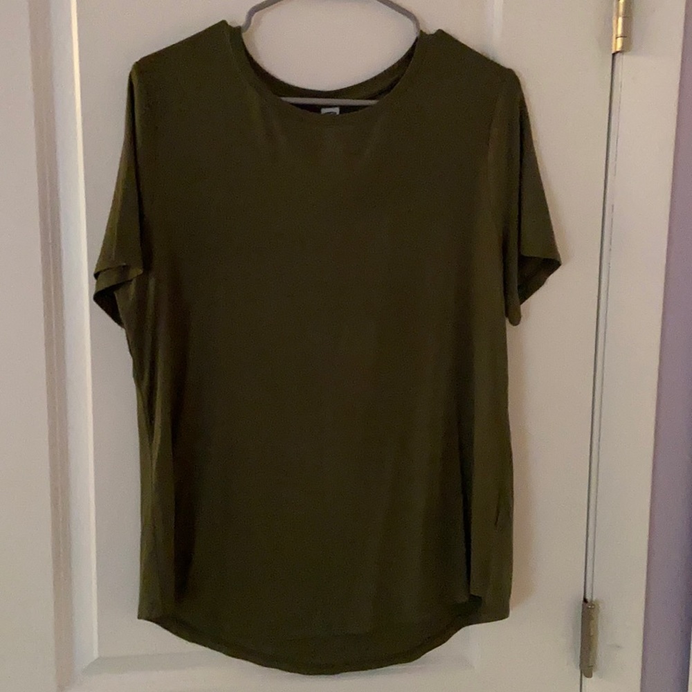 Old Navy NWT dark green shirt
